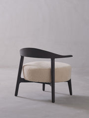 Matador Shearling Accent Chair – Modern Comfort with Timeless Style